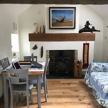 An Bothan-cosy In The Cooley Mountains
