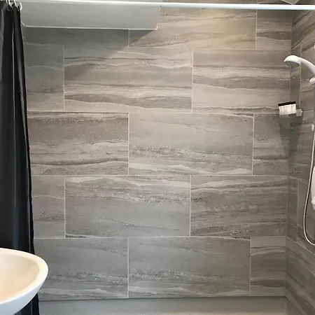 An Bothan-cosy In The Cooley Mountains *